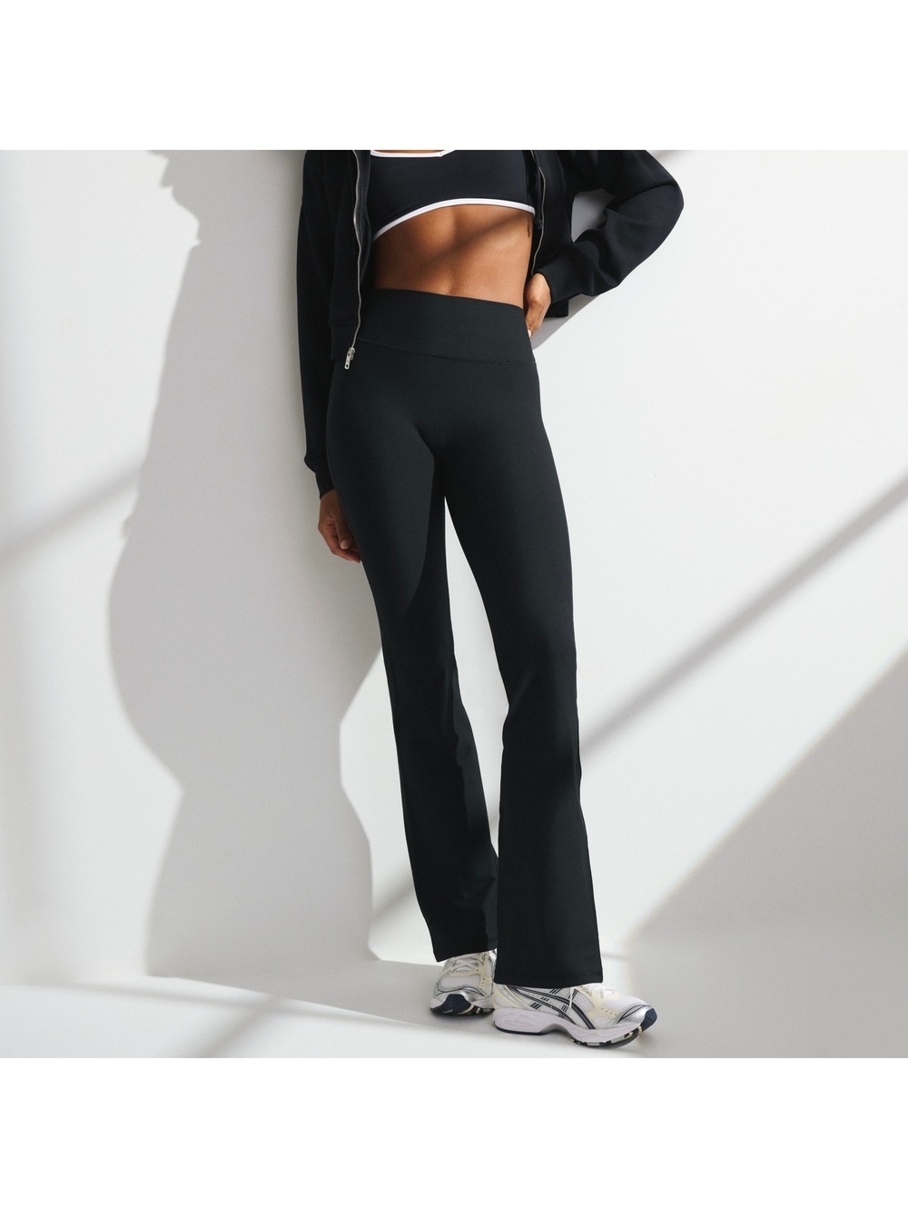 Abercrombie & Fitch YPB studioSOFT black flare leggings